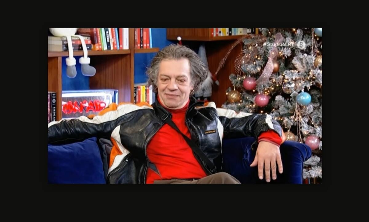 Γιάννης Τσορτέκης: Αυτός είναι ο απίθανος λόγος που φοράει πάντα το μπουφάν του στις συνεντεύξεις