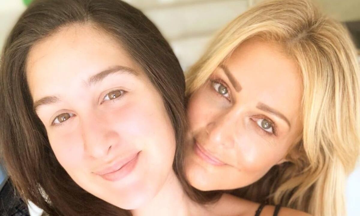 Η 22χρονη Αντριάνα Φουστάνου αποφοίτησε & ήταν όλοι εκεί