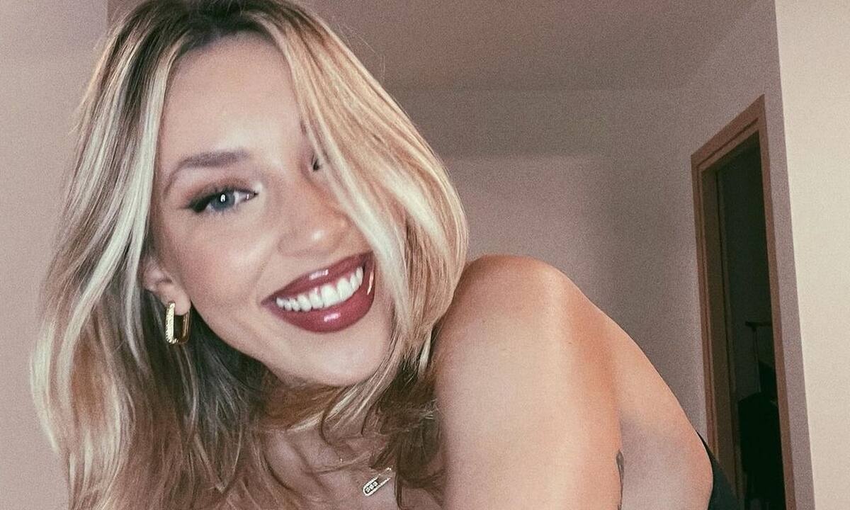 Γαρυφαλλιά Καληφώνη: Έξαλλη με φωτογραφίες που κυκλοφόρησαν από βραδινή της έξοδο!