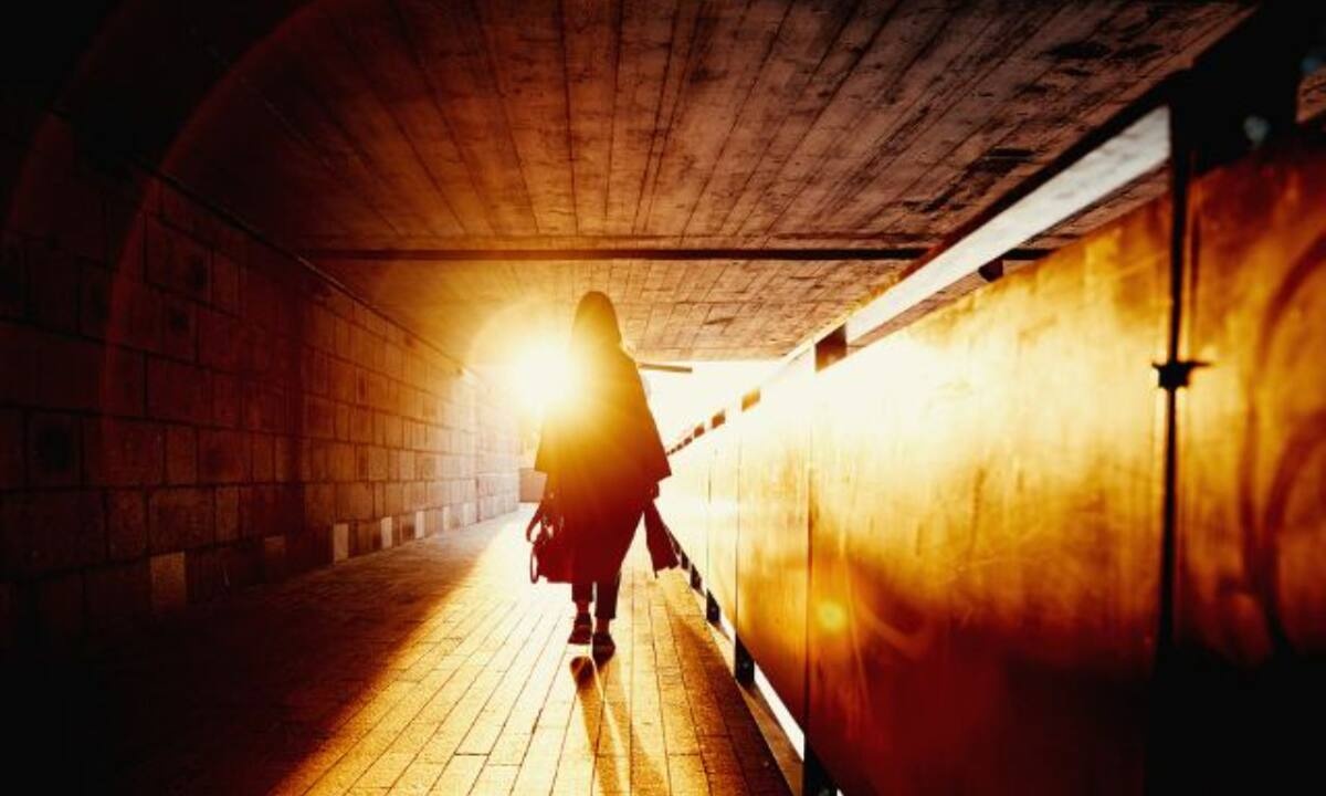 Νέα Σελήνη στον Αιγόκερω: Κάθε φως έχει τη σκιά του