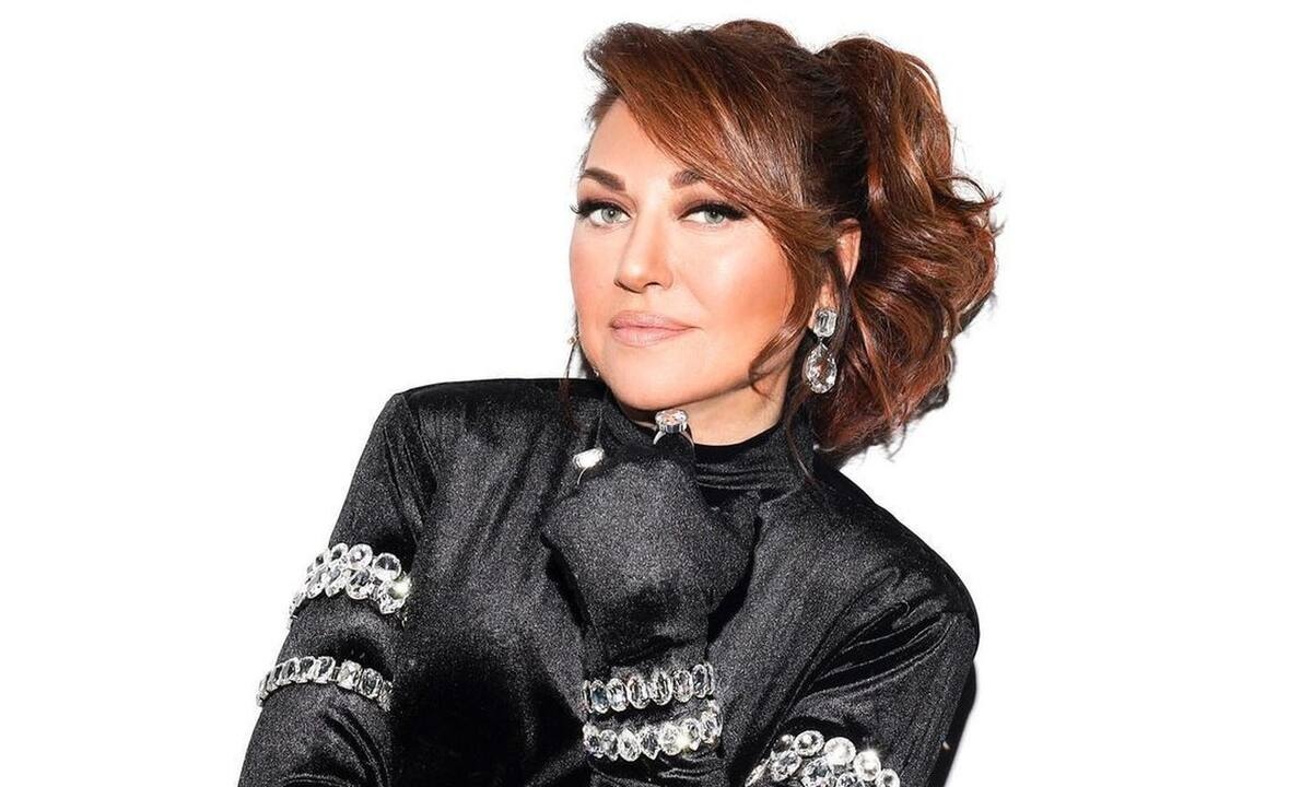 Καίτη Γαρμπή: Το «λάθος» που θέλει να διορθώσει, η πολιτική πρόταση και η ευχή για το 2023