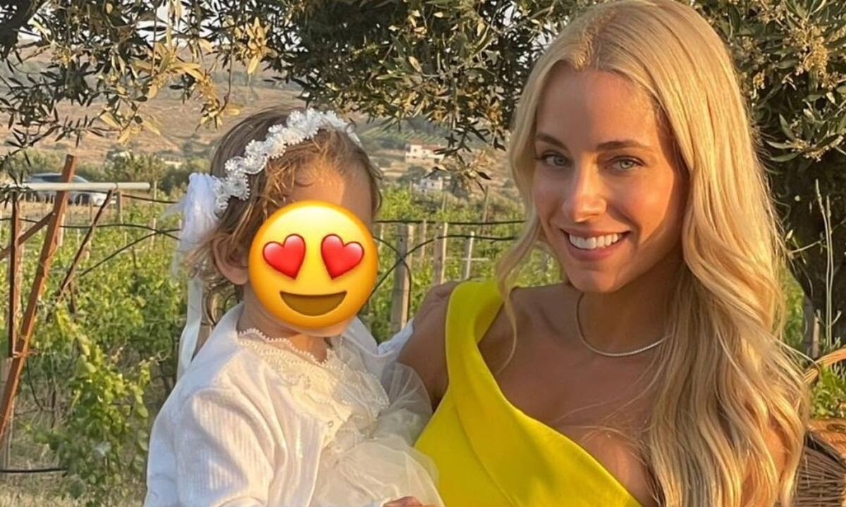 Δούκισσα Νομικού: Εντυπωσιακή η εμφάνιση της κόρη της