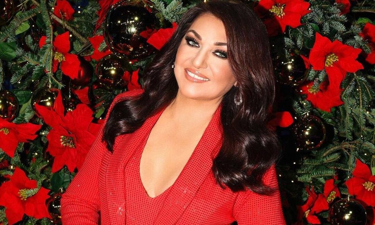 Καίτη Γαρμπή: Οι αισθητικές επεμβάσεις, οι εκρηκτικές εμφανίσεις της και τα 25 χρόνια με τον Σχοινά