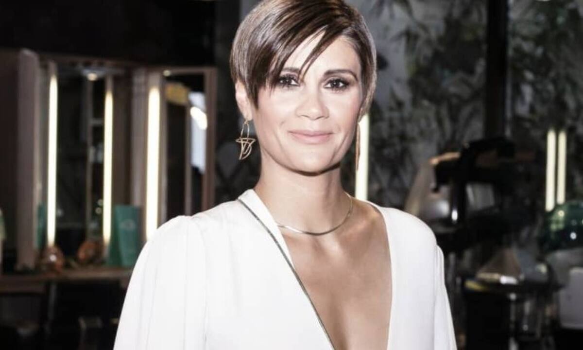 Το αντίο της Άννας Μαρίας Παπαχαραλάμπους στον Νότη Μαυρουδή