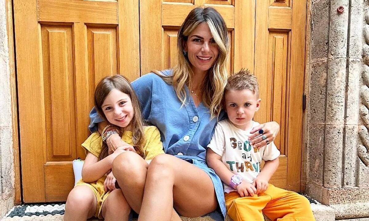 Νατάσα Σκαφίδα: Τακτοποιεί το παιδικό δωμάτιο του γιου της