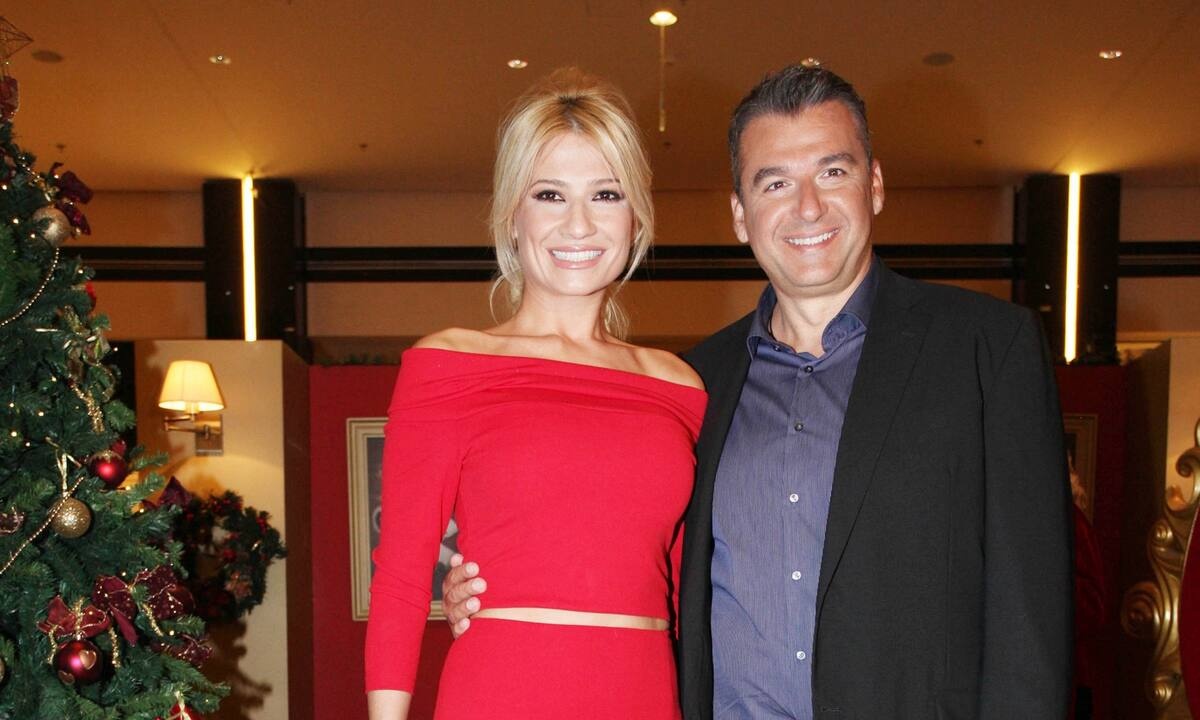 Γιώργος Λιάγκας- Φαίη Σκορδά: Έτσι ευχήθηκαν στο γιο τους- Το βίντεο στη θάλασσα και η τρυφερή φωτό!