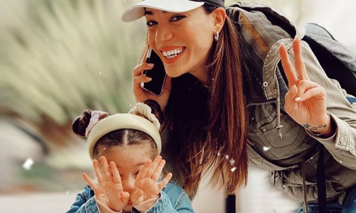 Ανατολή Κουϊνέλη: Η νέα φώτο με τη μαμά, Ήβη Αδάμου, εντυπωσιάζει