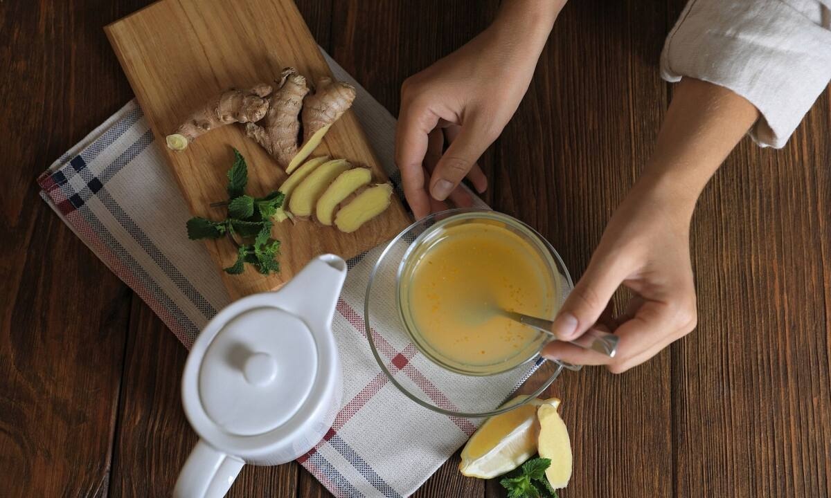 Ποια μπαχαρικά και βότανα βοηθούν στην πέψη;