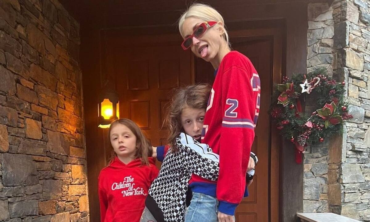 Η τρυφερή photo της Σοφία Καρβέλα με τον γιο της Νέστορα