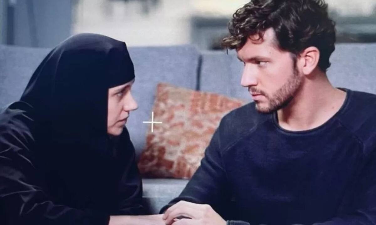 Ελισάβετ και Πέτρος ζουν στιγμές πάθους στο Μαύρο Ρόδο