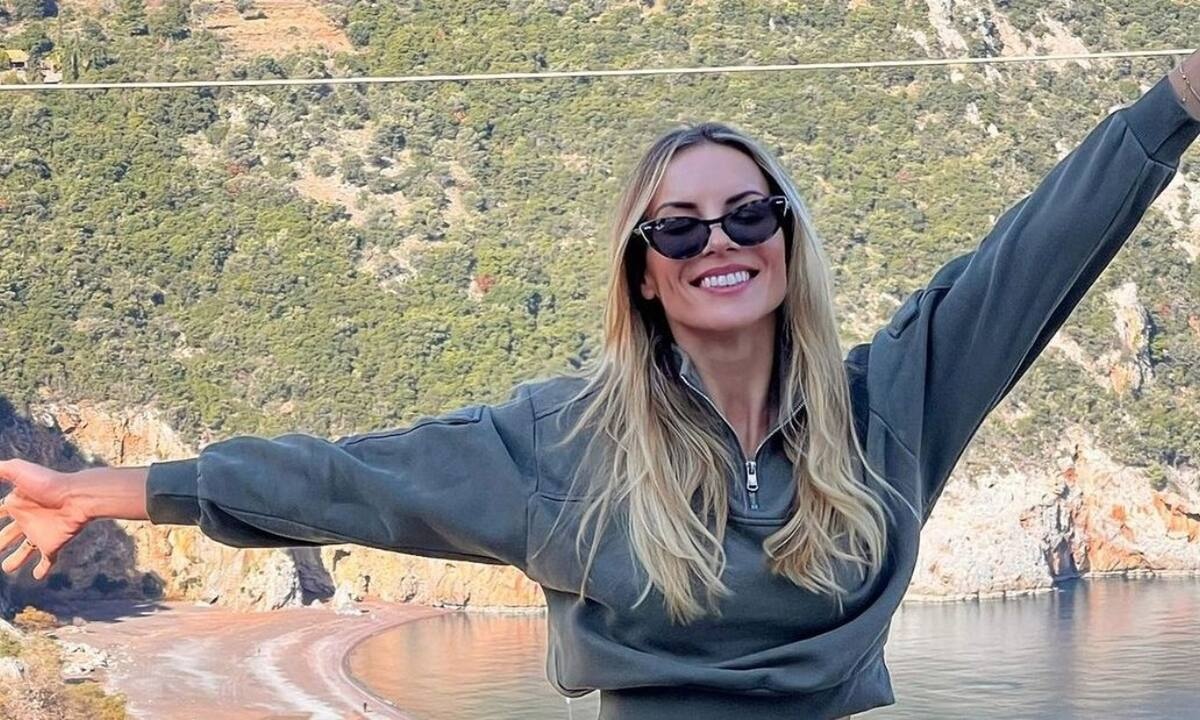 Μαρία Λουίζα Βούρου: Με τον γιο της στην Ζυρίχη