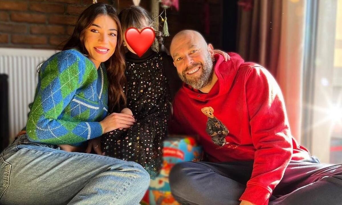 Ήβη Αδάμου: Απολαμβάνει το παιχνίδι με την κόρη της