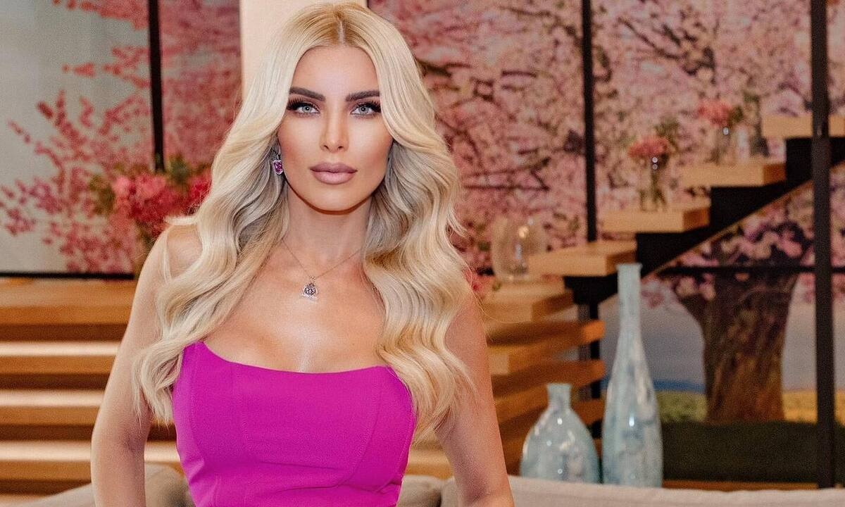 «Χείμαρρος» η Καινούργιου: «Την έβαλα μέσα στο σπίτι μου και τώρα μιλάει χυδαία για εμένα»