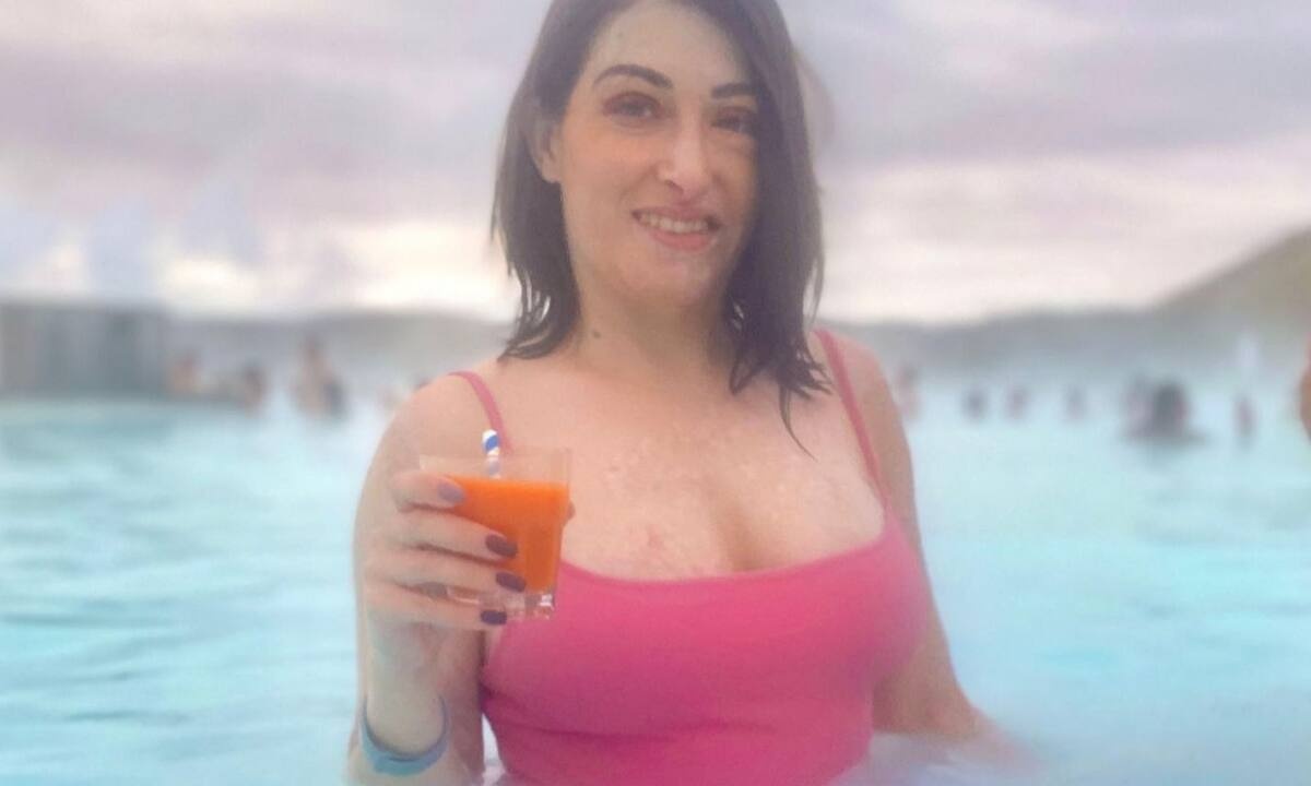 Παλιοσπύρου: Πόζαρε με μαγιό & έδωσε επική απάντηση σε τοξικό σχόλιο