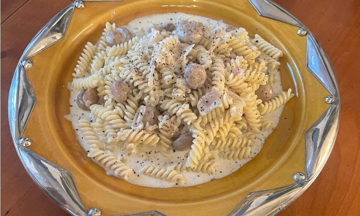 H απόλυτη συνταγή για ζυμαρικά με μανιτάρια αλά κρεμ (Από τη Majenco)