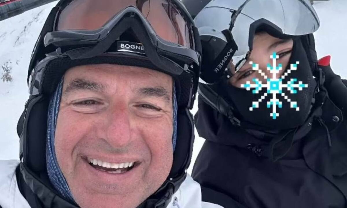 Γιώργος Λιάγκας: Με τους γιους του για σκι στον Παρνασσό