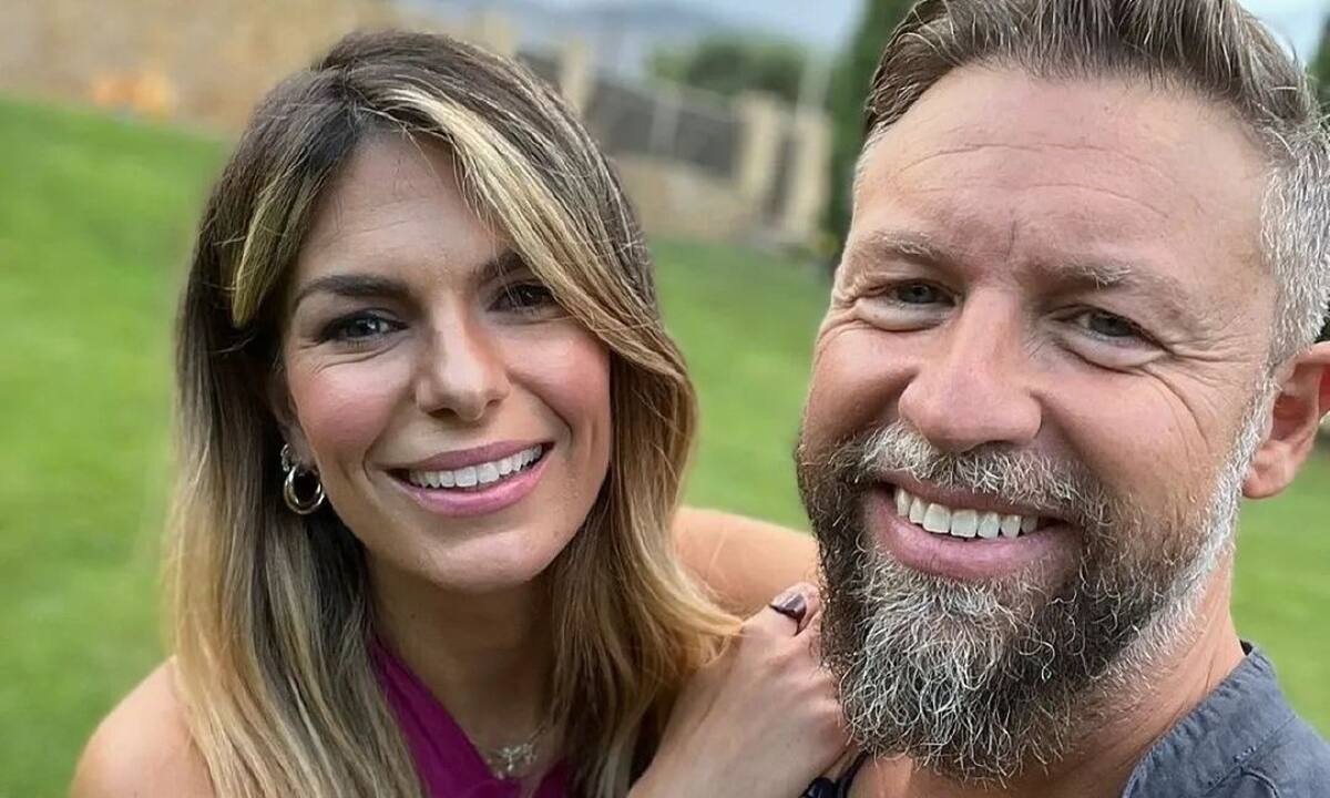 Νατάσα Σκαφίδα: Με outfit.... τηλεκπαίδευσης η κόρη της