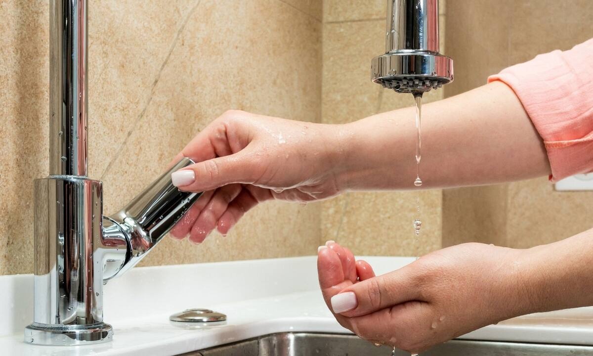 Τι πρέπει να κάνετε αν στάζει η βρύση της κουζίνας