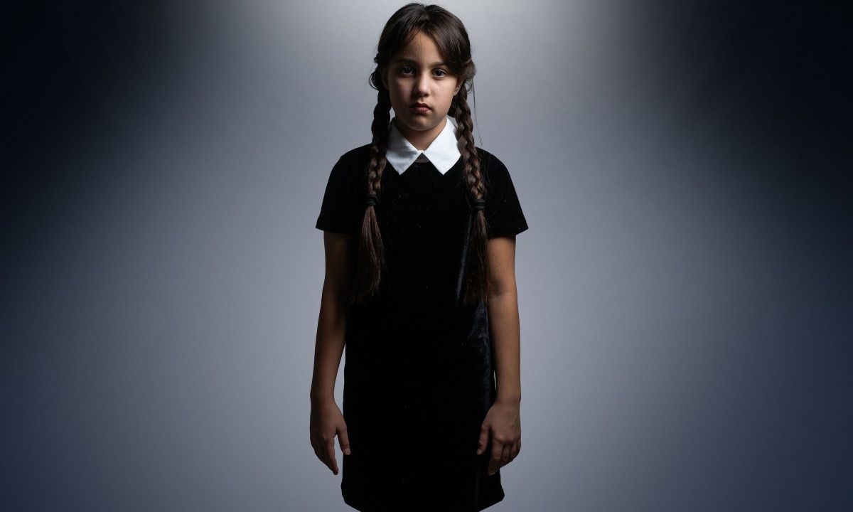 Wednesday Addams: Πώς θα ντύσετε τη μικρή σας κόρη τις Απόκριες