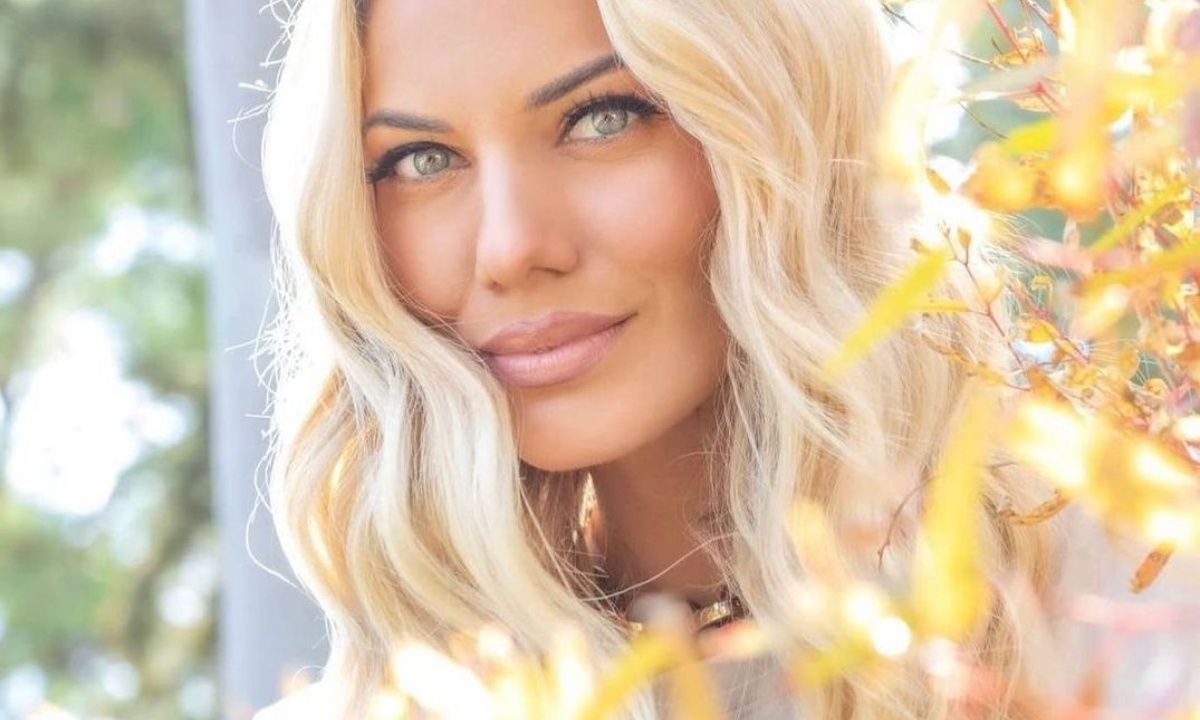 Η Μαλέσκου φοράει βέρα και μονόπετρο και οι φήμες για γάμο φούντωσαν