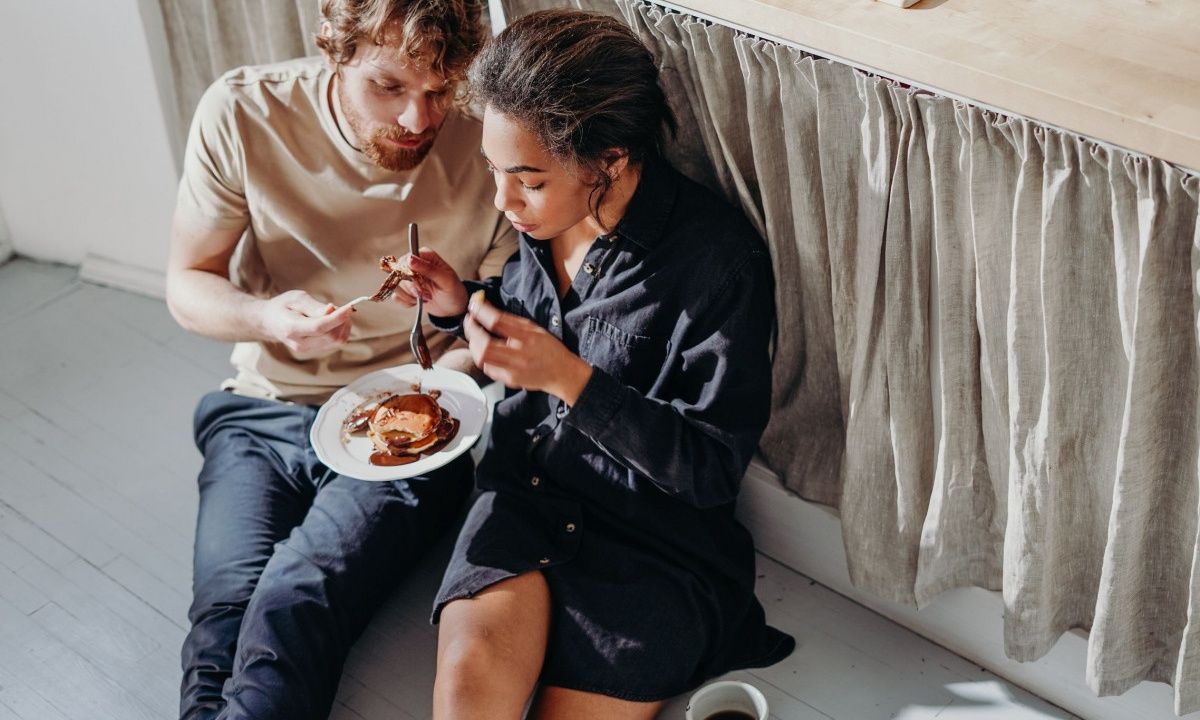 Το λάθος που κάνεις και μένεις μόνη την Ημέρα των Ερωτευμένων