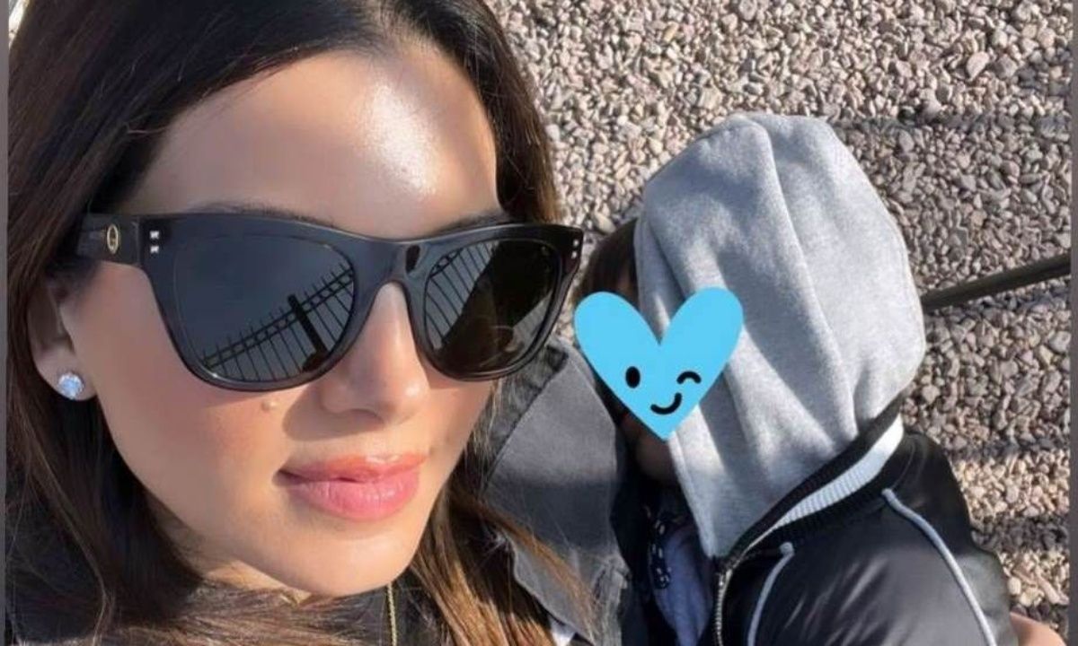 Σταματίνα Τσιμτσιλή: Βόλτα στο κέντρο της Αθήνας με τα παιδιά της