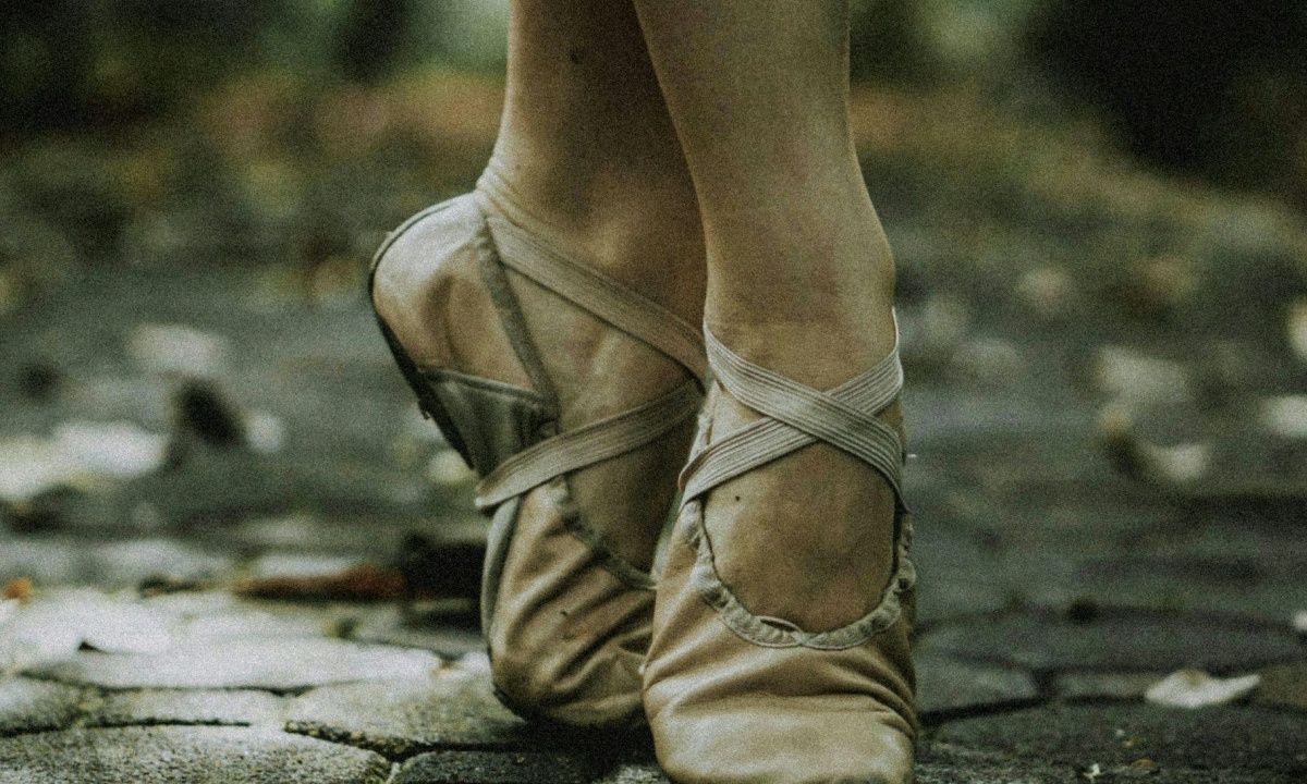 «Ποτέ δεν φεύγουν τα νεκρά παιδιά απ΄τα σπίτια τους. Tριγυρίζουν εκεί»