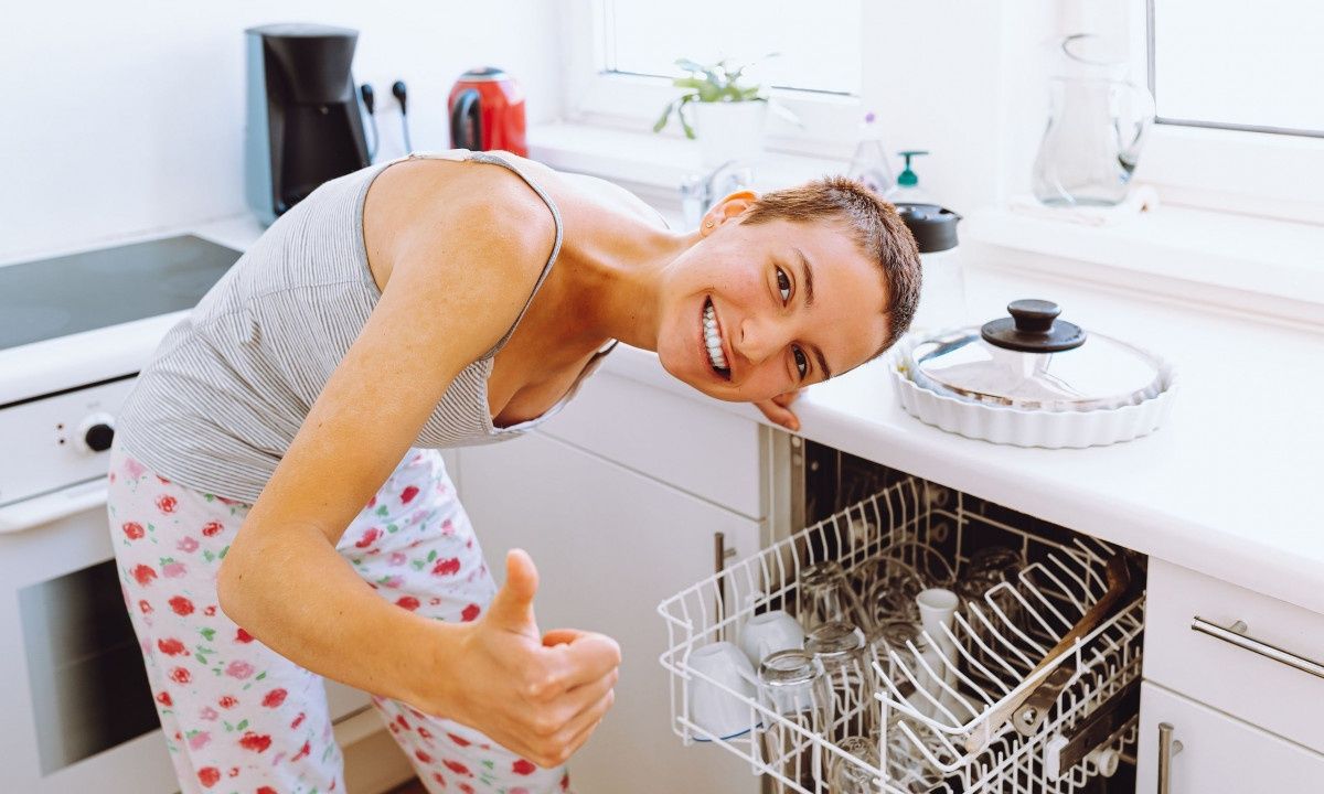 Τι ξεχνάτε να καθαρίσετε στο πλυντήριο πιάτων