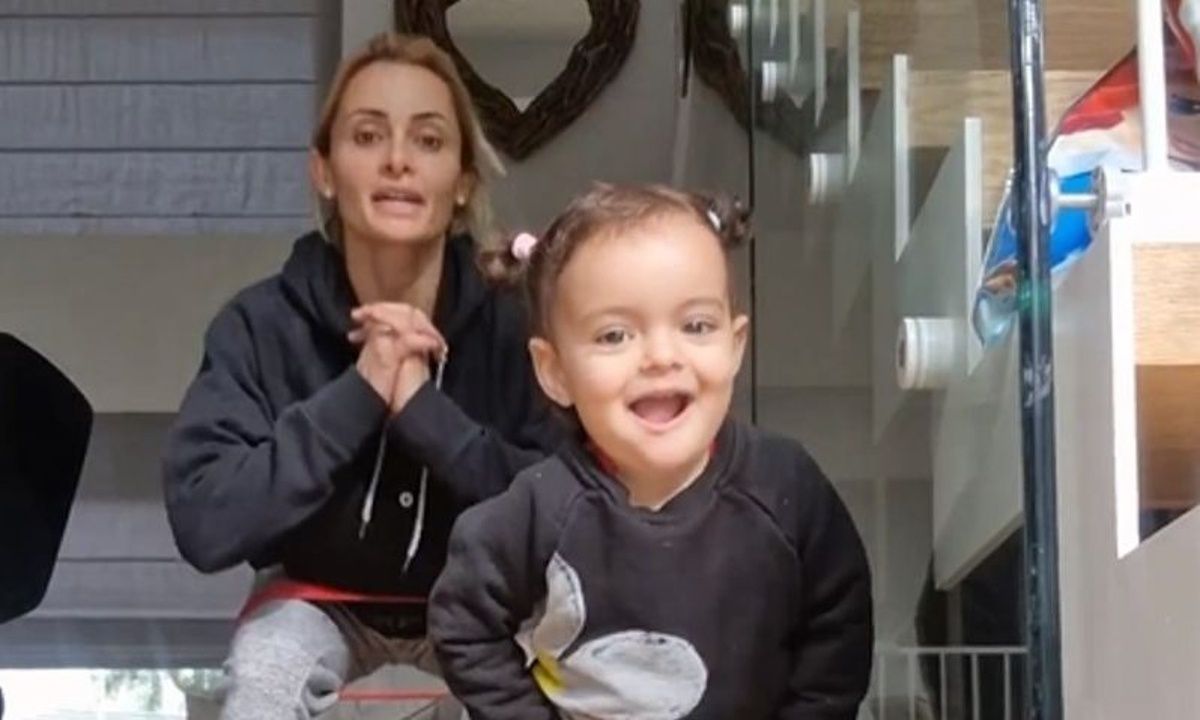 Β. Μιλλούση: Η Λένια γυμνάζεται και τρελαίνει το Instagram