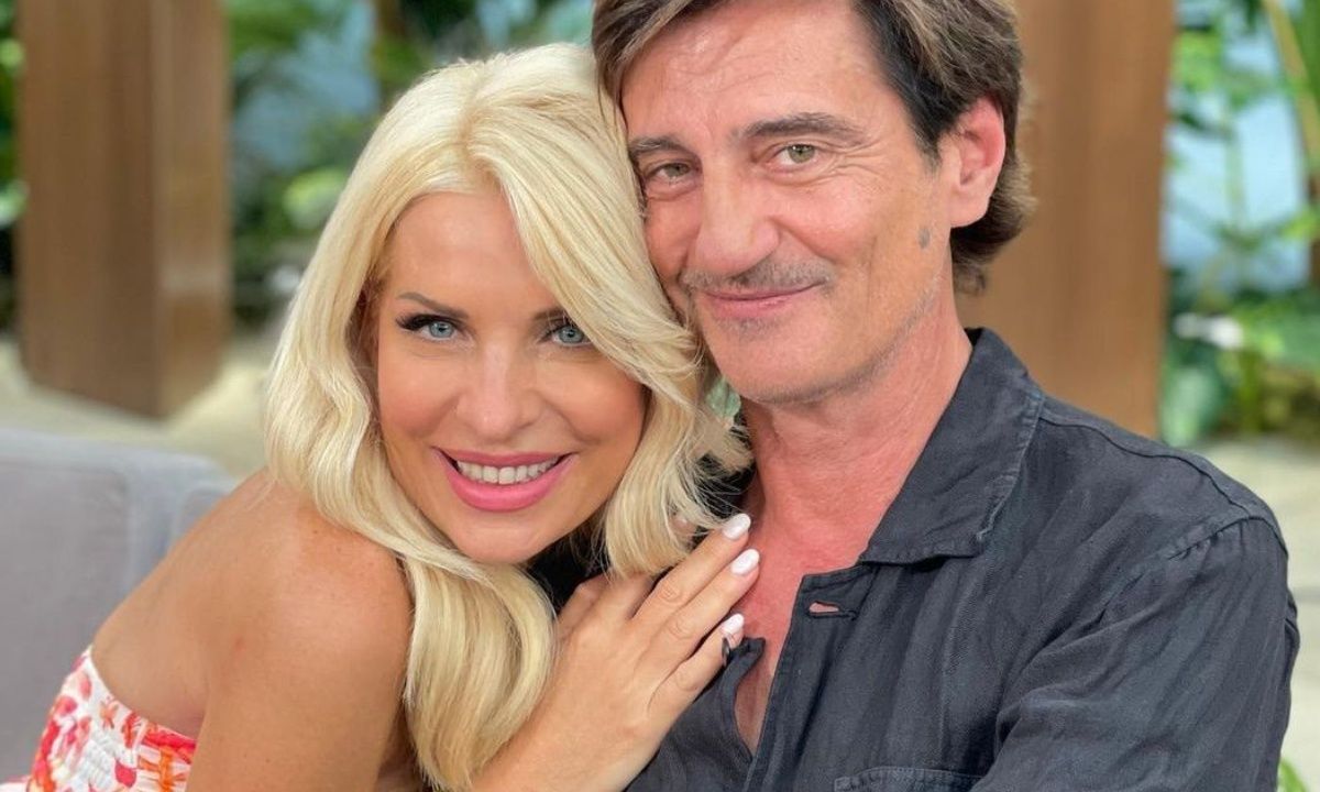 Η Ελένη Μενεγάκη λατρεύει Κουτσογιαννόπουλο και το δείχνει