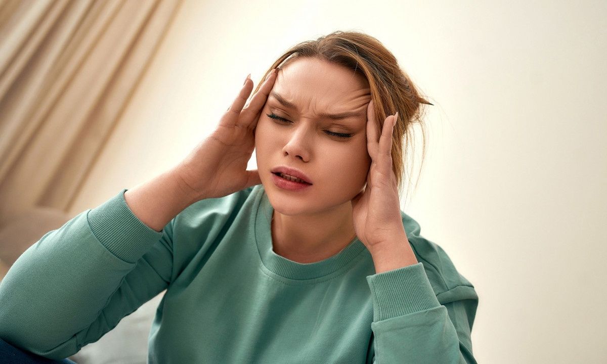 Γιατί οι ημικρανίες εκδηλώνονται κατά τη διάρκεια της περιόδου