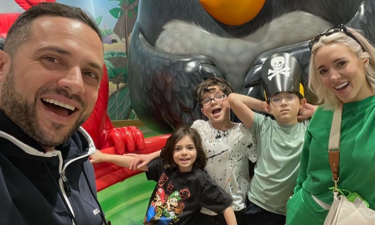 Το Fame Story της Καλομοίρας, τα 3 παιδιά, η μυασθένεια Gravis και το σπίτι στην Αμερική