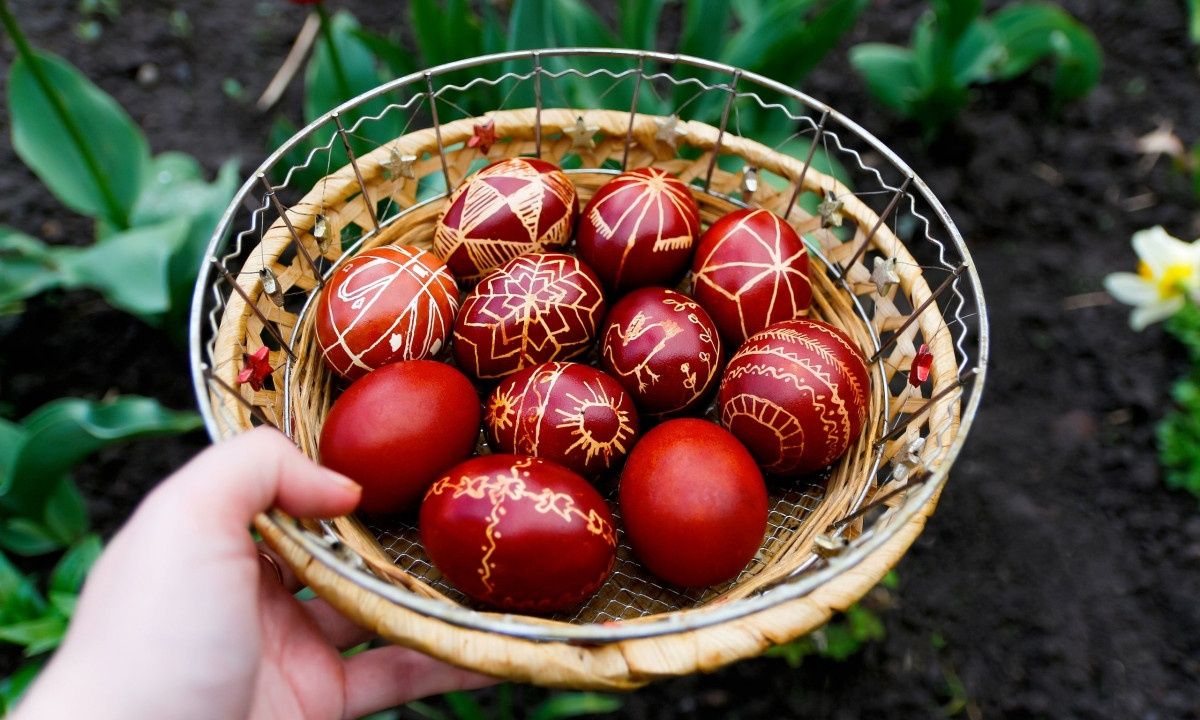 Απλά μυστικά για τέλειο βάψιμο αυγών