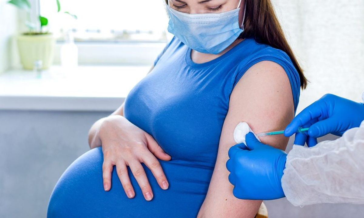 Γιατί οι έγκυες πρέπει να εμβολιάζονται έναντι της Covid-19