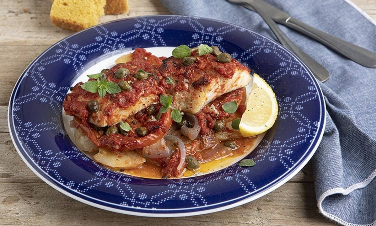 Νόστιμος μπακαλιάρος πλακί από τον Άκη Πετρετζίκη