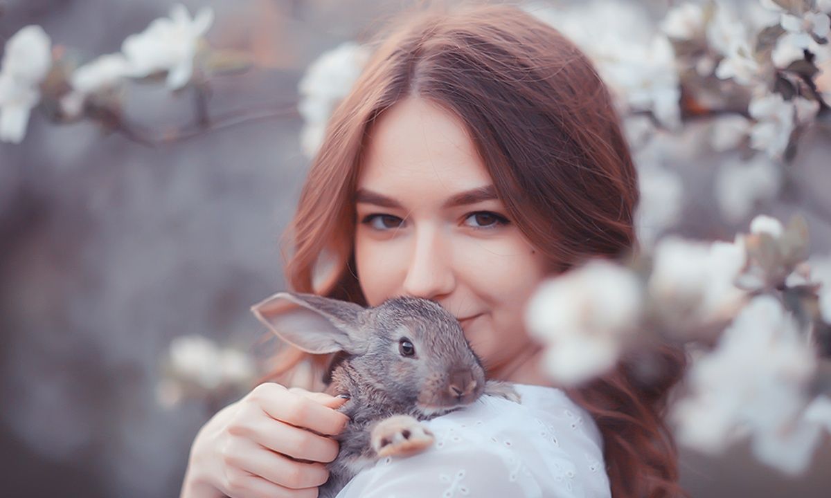 Προβλέψεις για όλα τα Ζώδια, 11/04: Κάτι κρύβεται από πίσω...