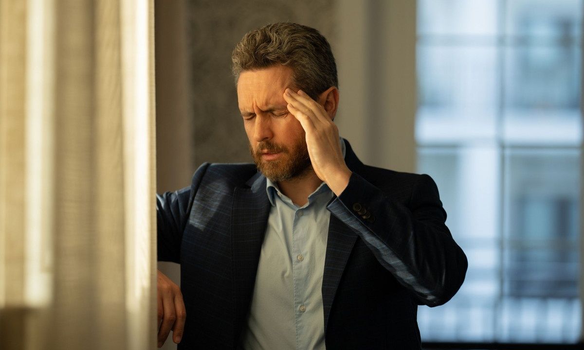 Ημικρανίες & διατροφή: Τι πρέπει να γνωρίζετε για την αμφίδρομη σχέση