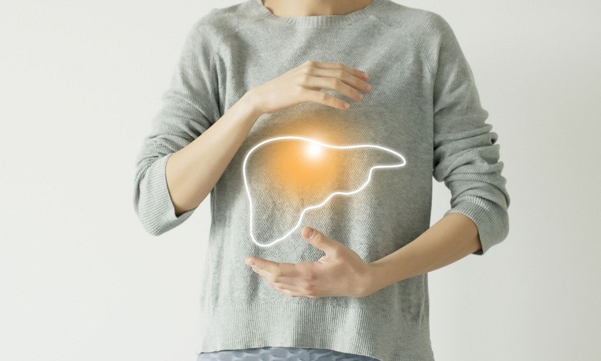 Ηπατική νόσος: Ο κίνδυνος από τη διατροφή με λιπαρά και ζάχαρη