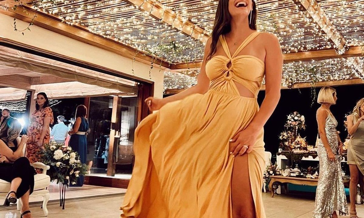 Η Χριστίνα Μπόμπα «καλεσμένη σε γάμο»: 4 φορές που πέτυχε το project και μαγνήτισε τα βλέμματα