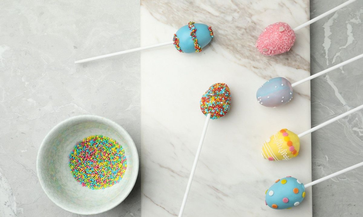 Cakepops με τα πασχαλινά κουλουράκια που περίσσεψαν