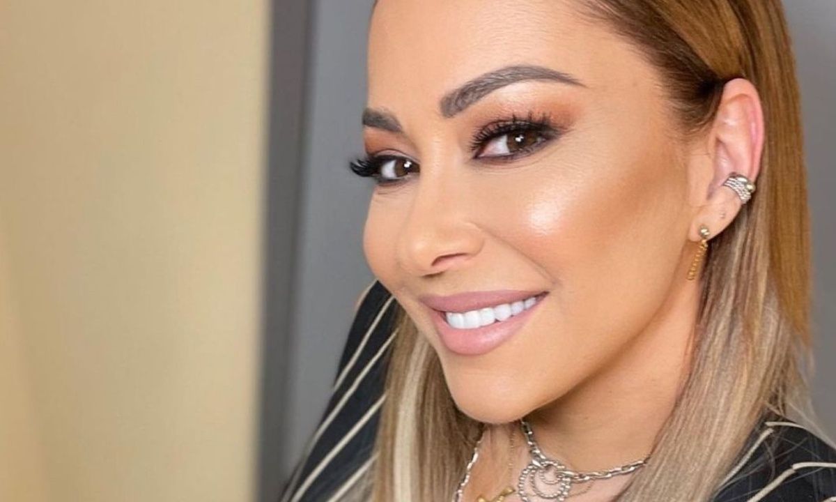 Η Μελίνα Ασλανίδου με τα πιο κοντά μαλλιά που την έχεις δει