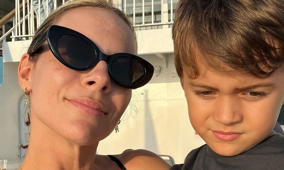 Μαρία - Λουίζα Βούρου: Η χιουμοριστική φώτο με τον γιο της