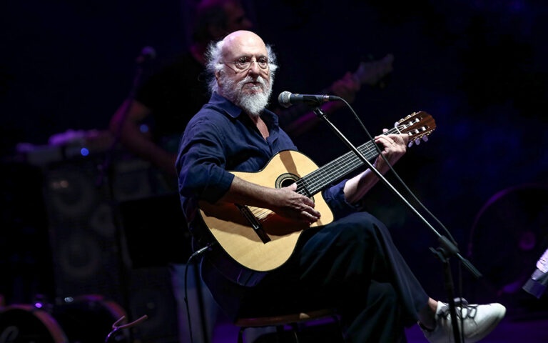 Αυτό είναι το μυστικό που πήρε μαζί του ο Διονύσης Σαββόπουλος - Το γνώριζαν μόνο τέσσερις άνθρωποι!