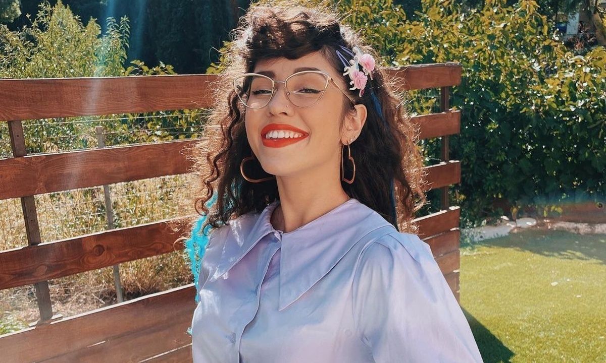 Ποια είναι τελικά η Νεφέλη Μεγκ που έχει «ταράξει» το διαδίκτυο;