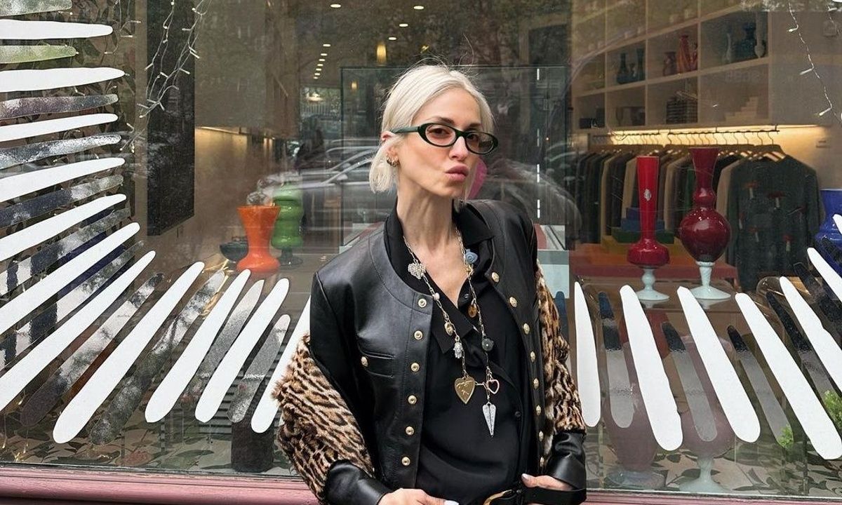 Η φωτογραφία του γιου που τρολάρει την Σοφία Καρβέλα