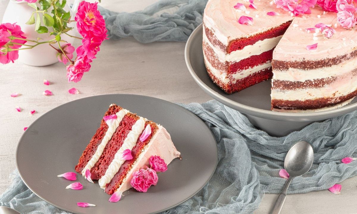 Κέικ με παντζάρι και frosting βανίλιας