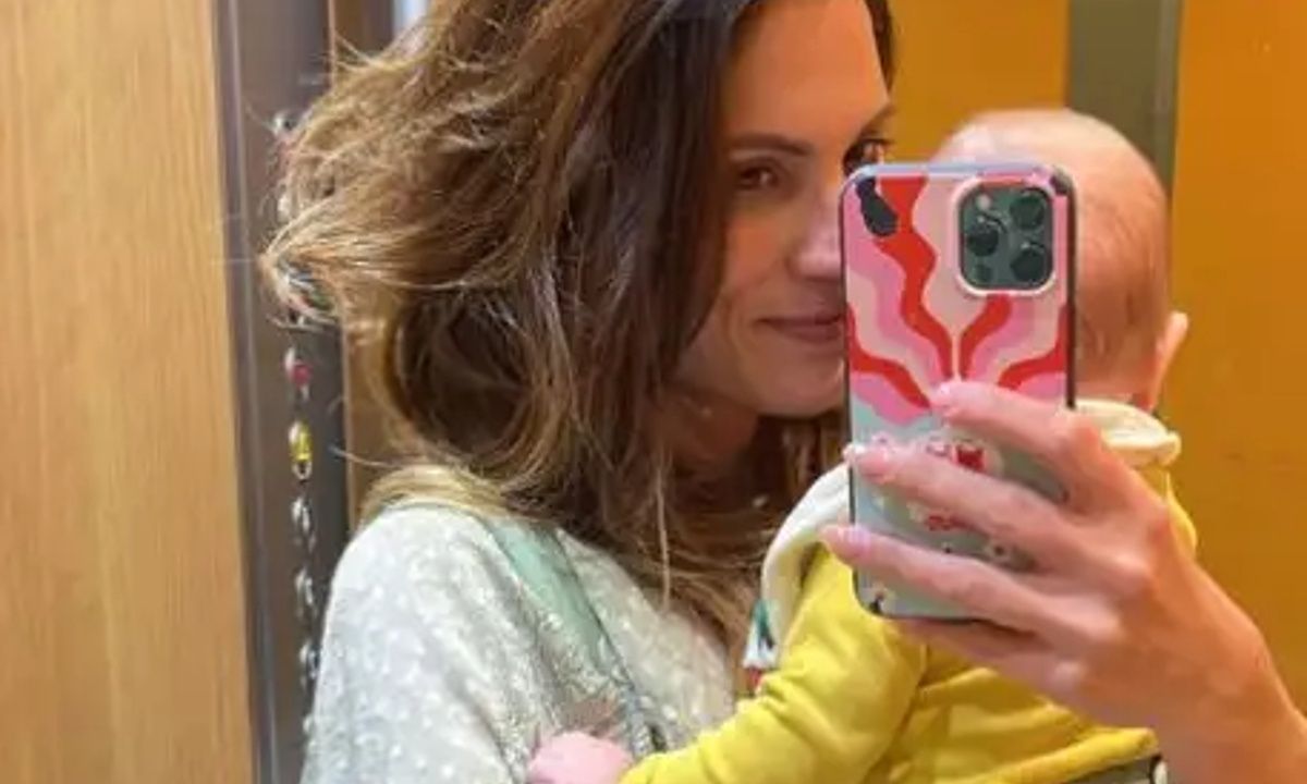 Συνατσάκη: H λεπτομέρεια που λίγοι πρόσεξαν στο νέο matchy - matchy στιγμιότυπο με τη μικρή Ολίβια