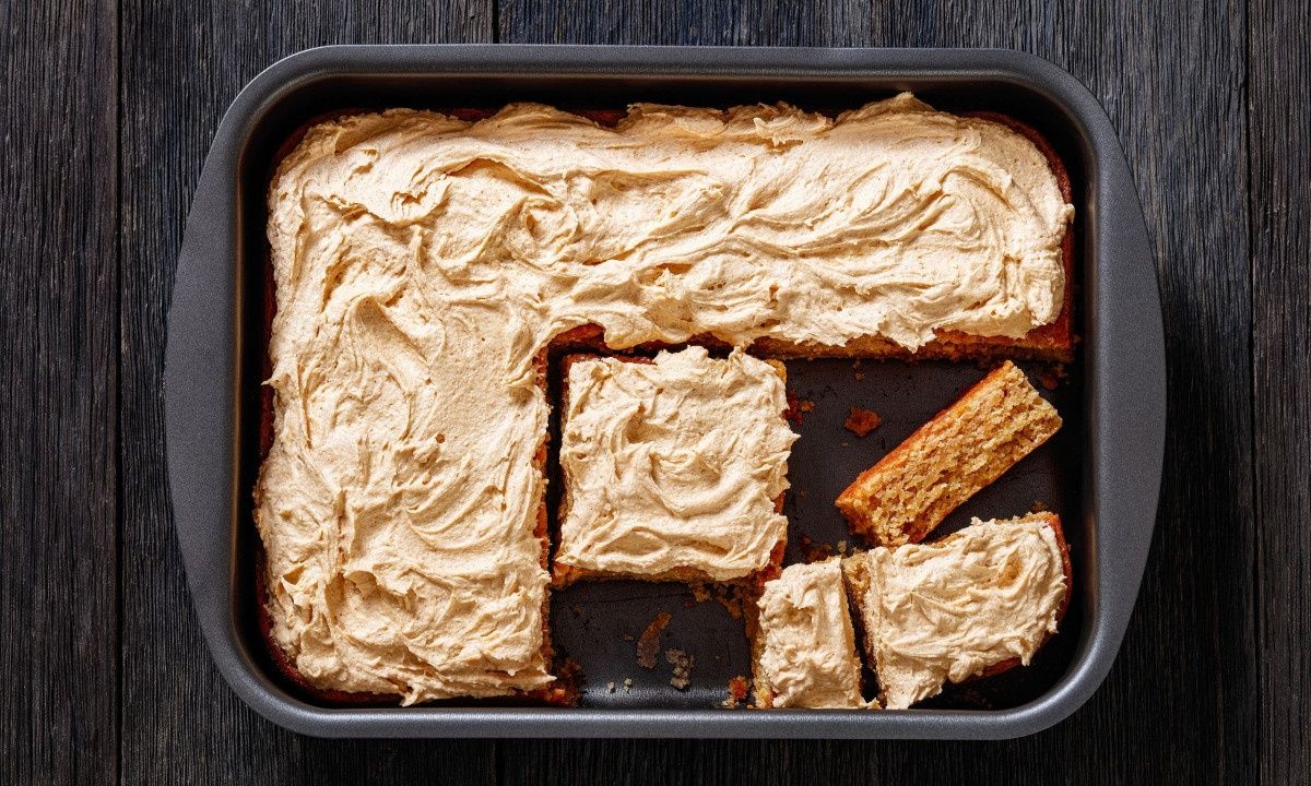 Κέικ με φυστικοβούτυρο χωρίς αυγά, βούτυρο και γάλα