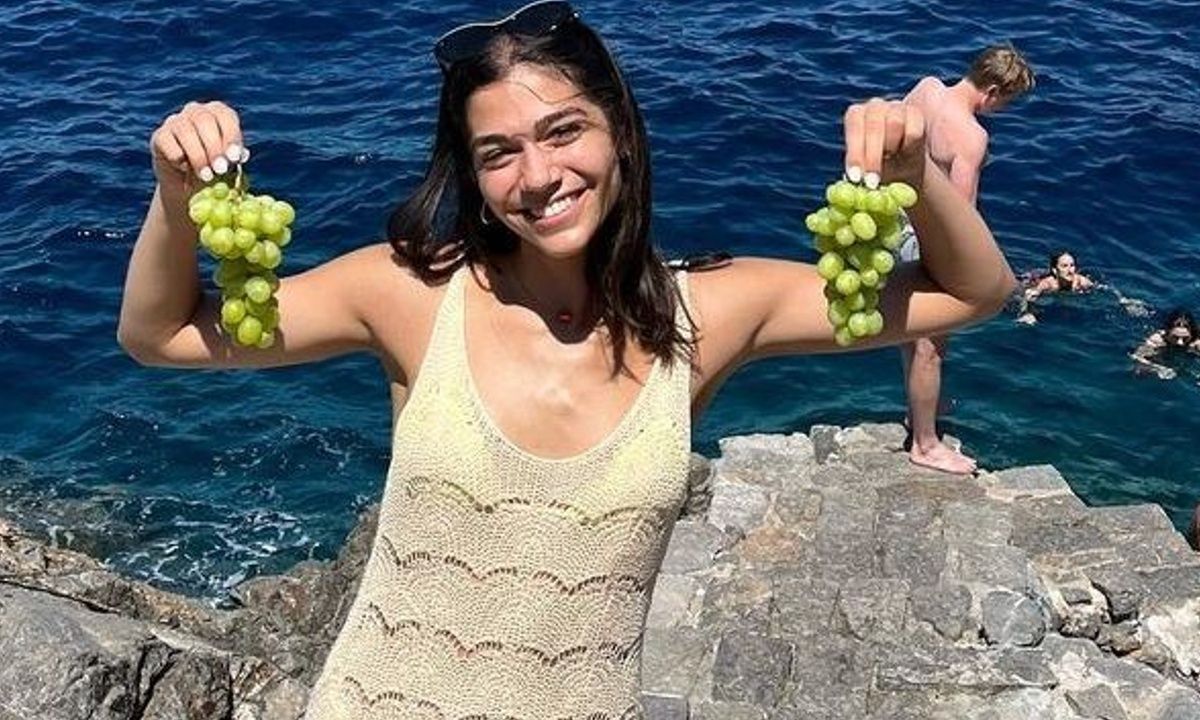 Μελίνα Νικολαΐδη: Είναι το απόλυτο «summer girl» & αυτά είναι τα beach looks της