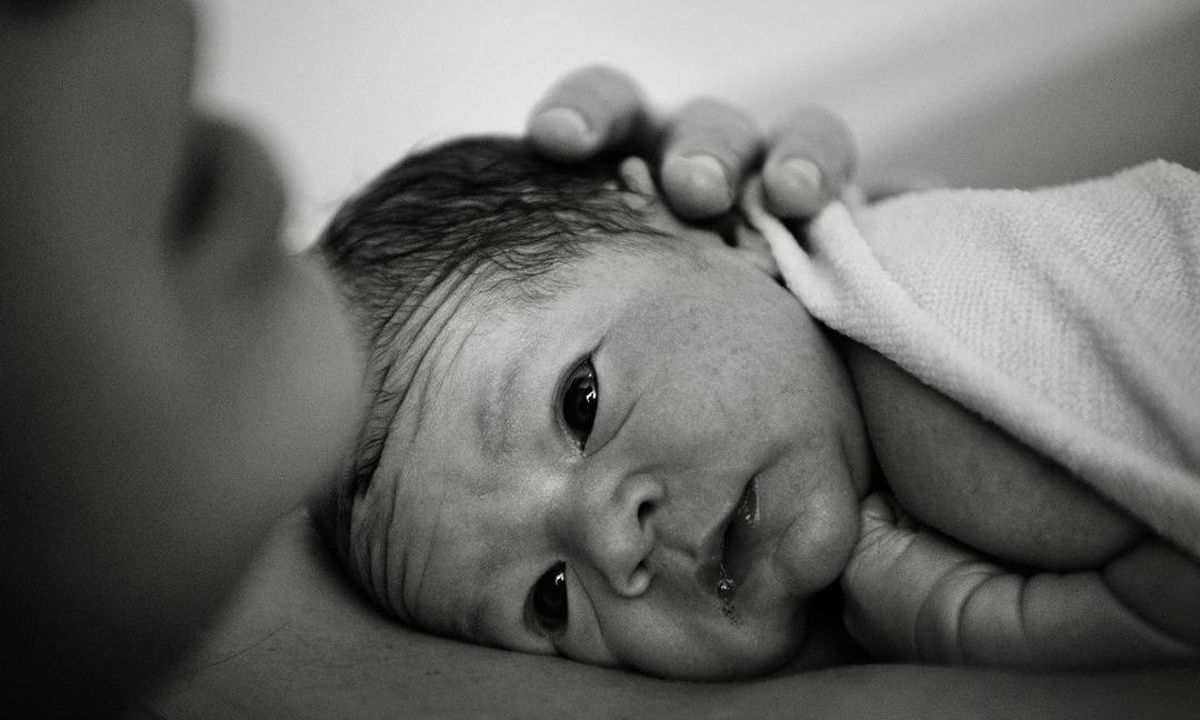 Ασπρόμαυρες φωτογραφίες νεογέννητων